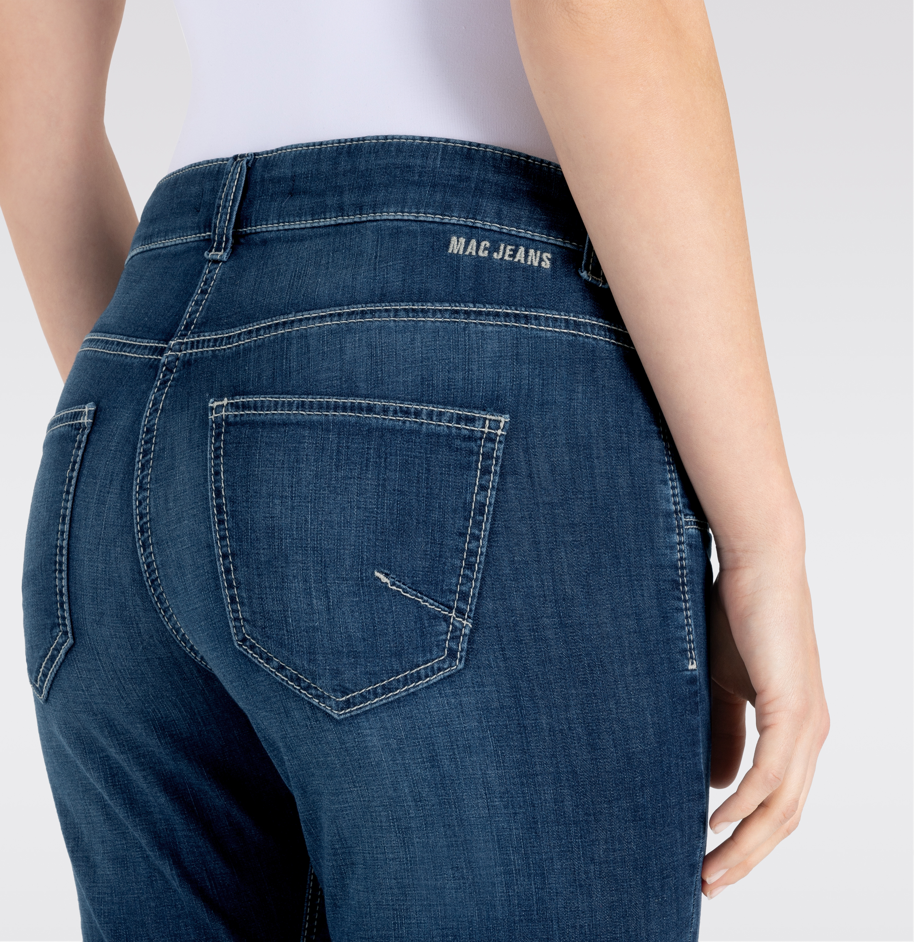 MAC JEANS - CAPRI, Super light denim