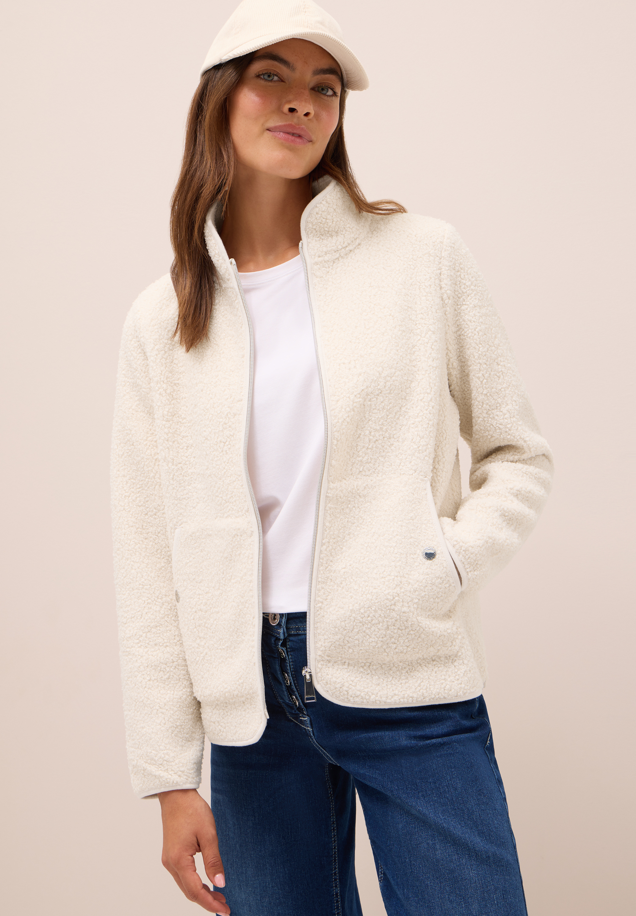 Jacke aus Teddy-Material mit Zipper