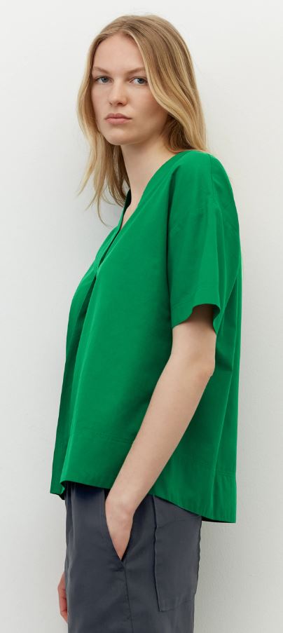 Blouse, short sleeve, deep V-neck,