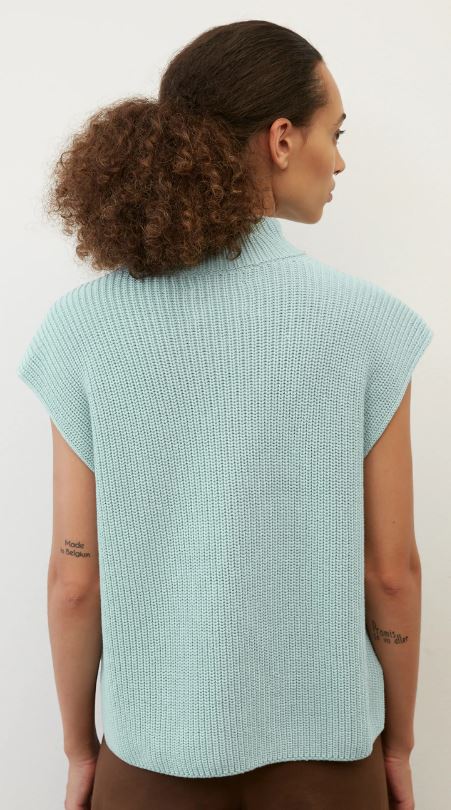Pullover, sleveless, stand up colla