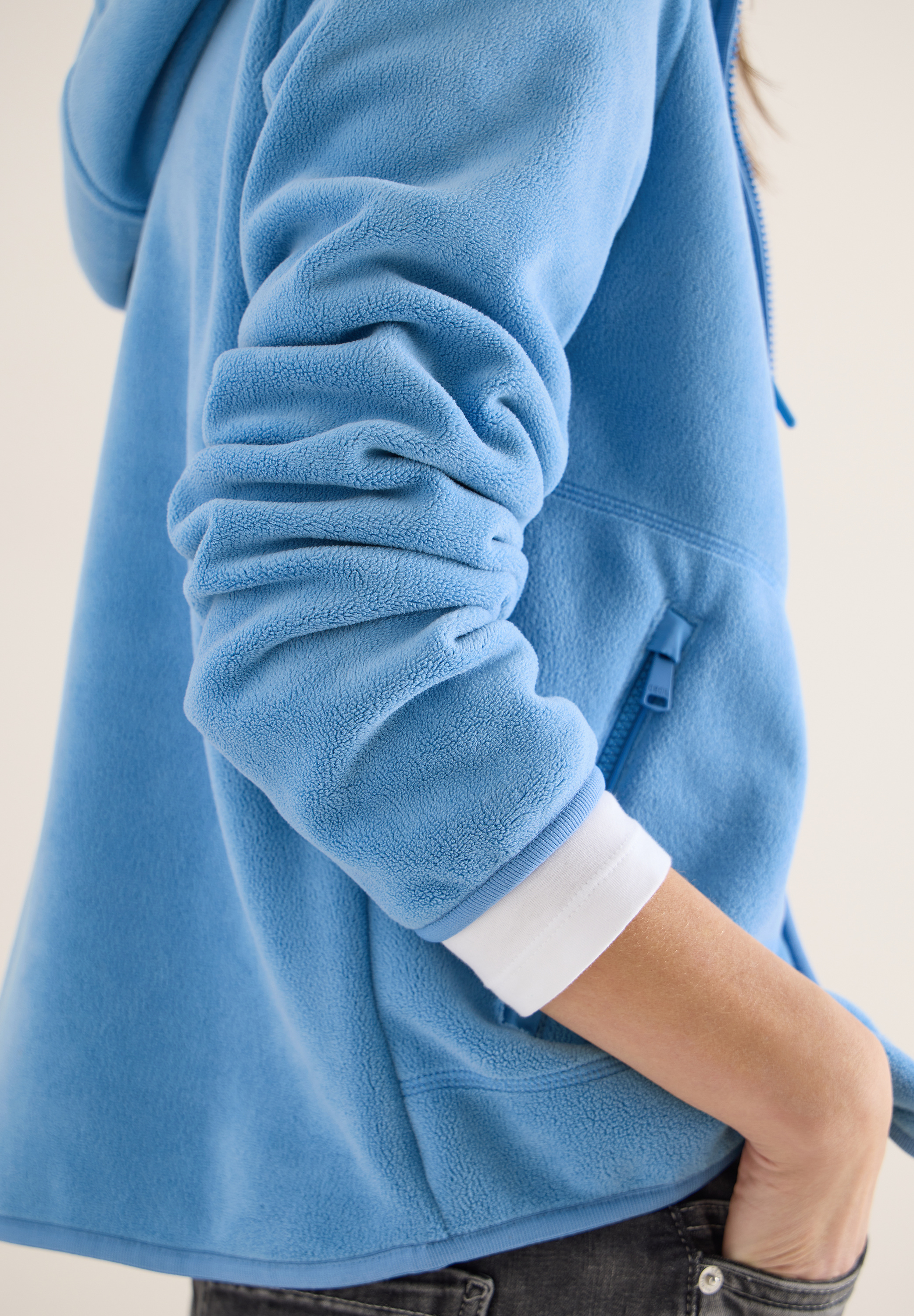 Fleecejacke mit Hoodie