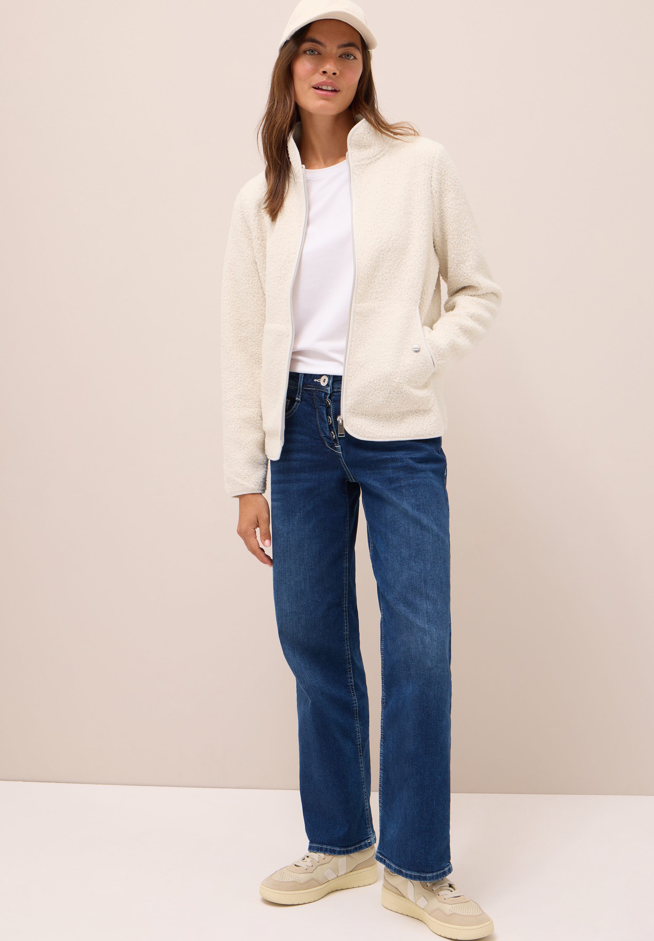 Jacke aus Teddy-Material mit Zipper