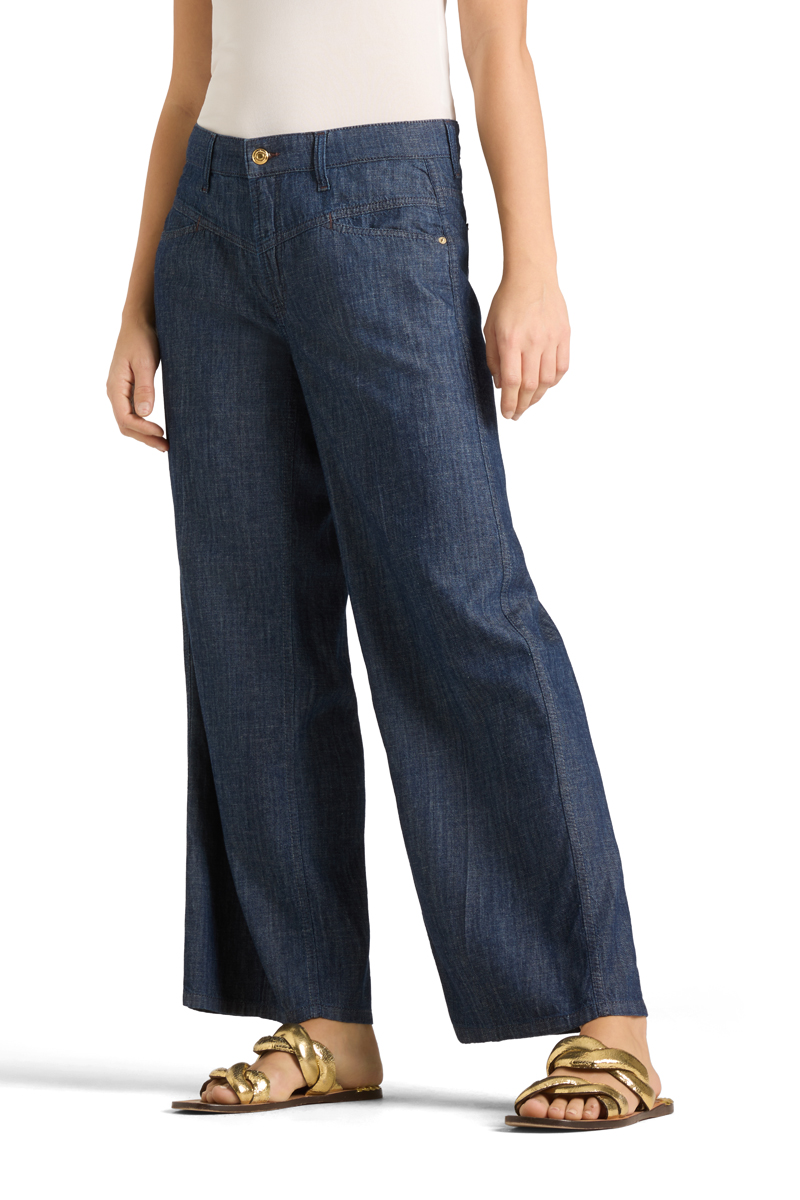 Aimee seam cropped