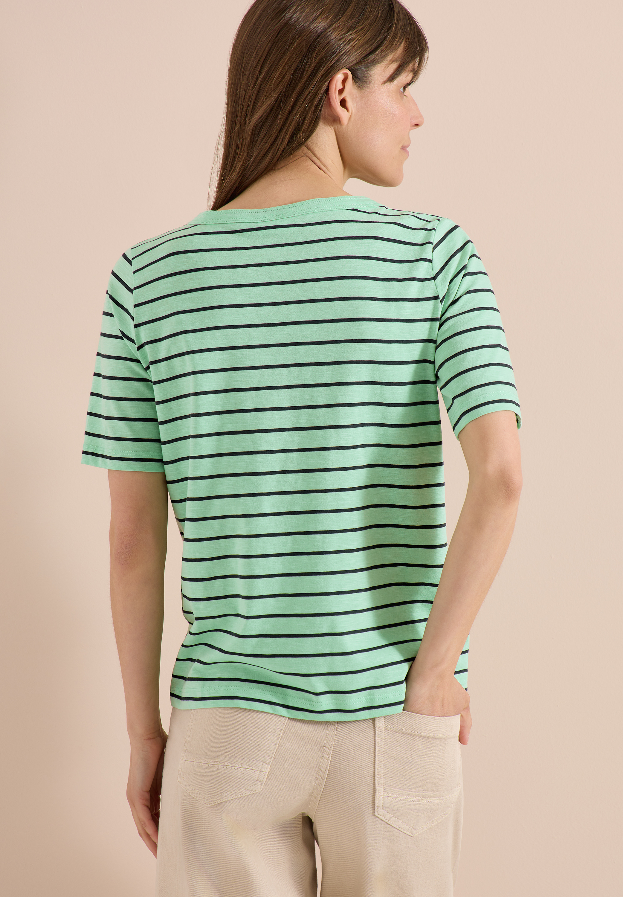 T-Shirt mit Boatneck und Streifen