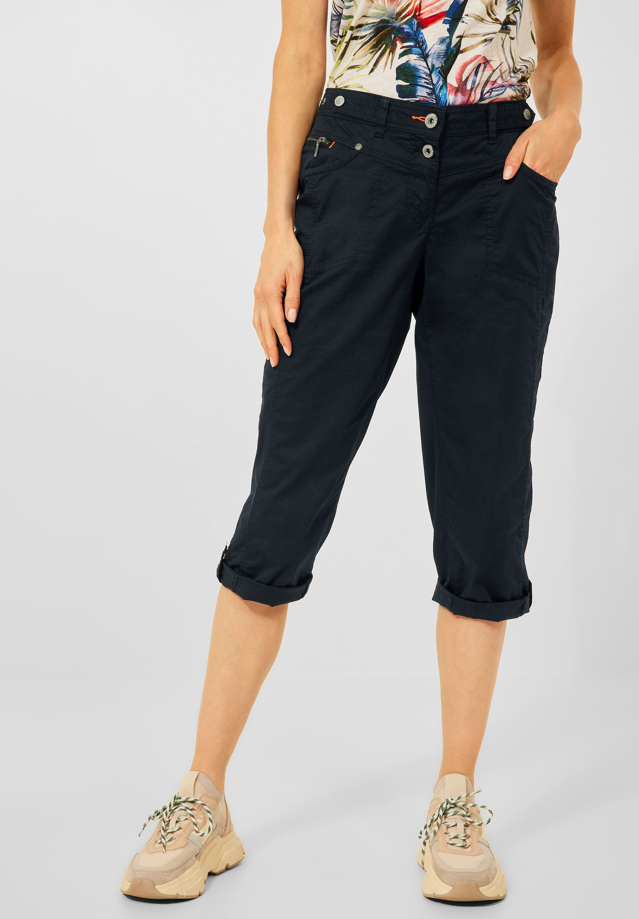Casual Fit Hose in 3/4