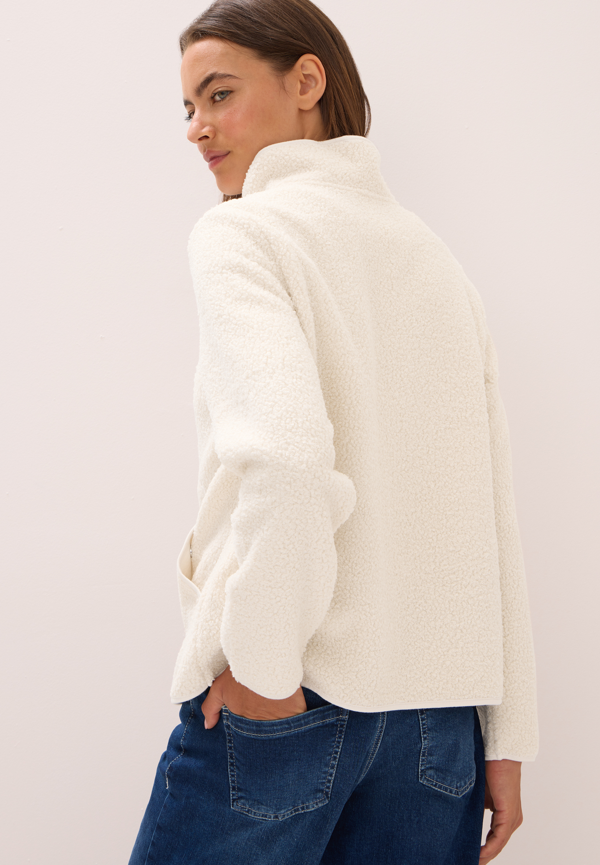 Jacke aus Teddy-Material mit Zipper