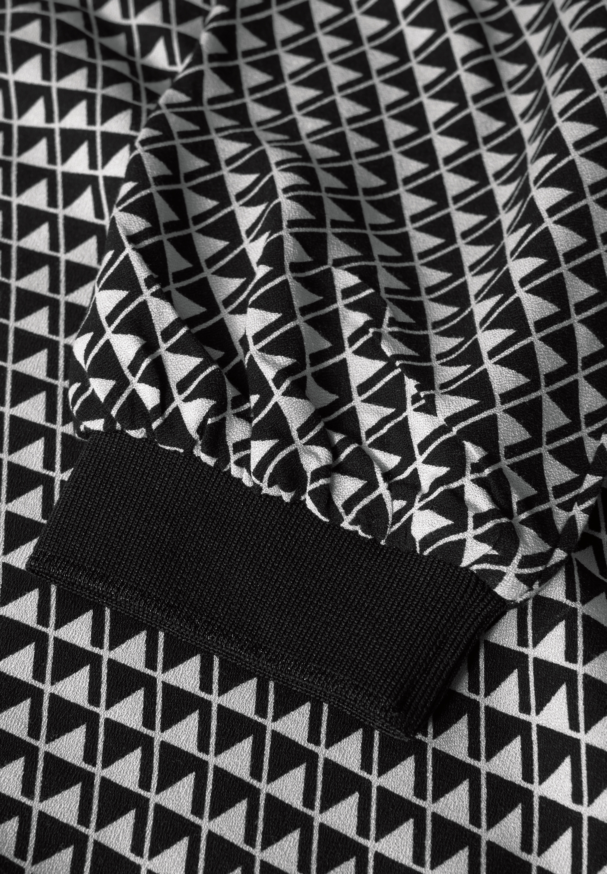 Bluse mit Minimal Print