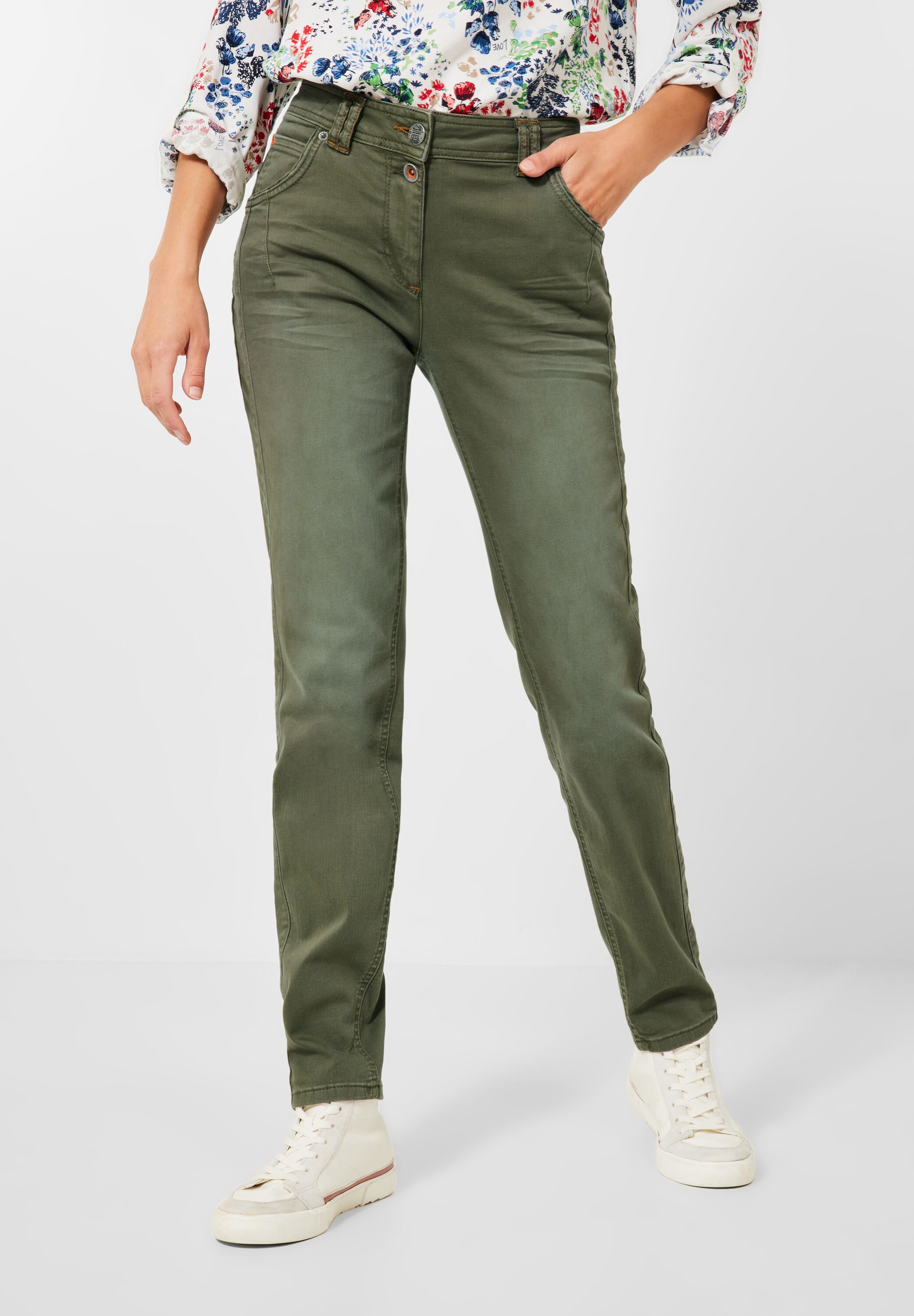 Slim Fit Hose in Inch 32