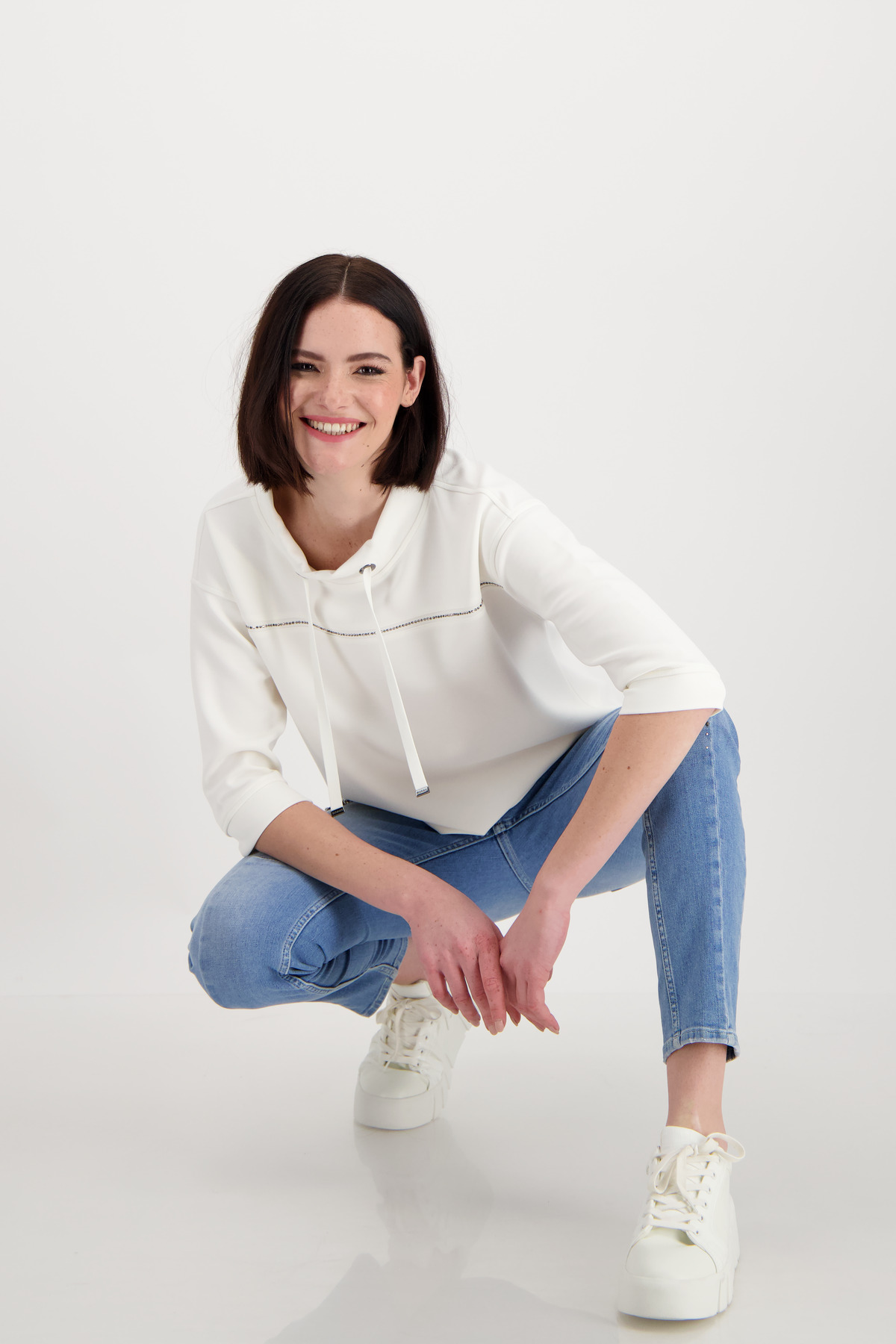 Sweat mit Glitzersteinen Monari weiss 407497