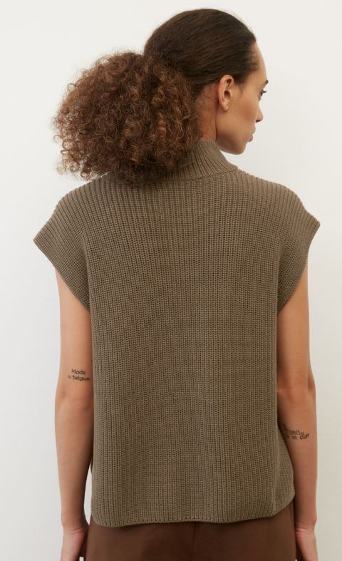 Pullover, sleveless, stand up colla