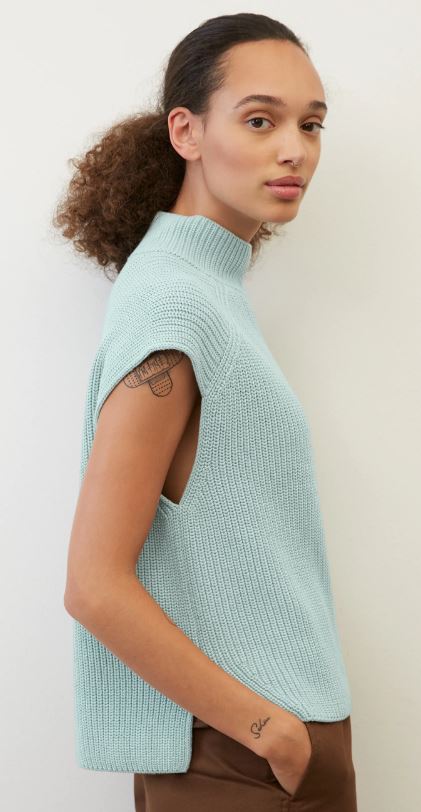 Pullover, sleveless, stand up colla