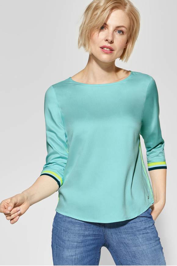 Sportive Uni Bluse