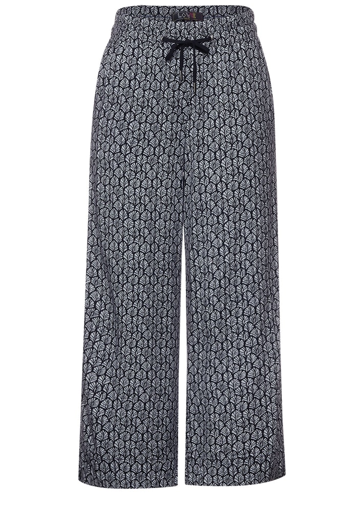 Casual Fit Hose