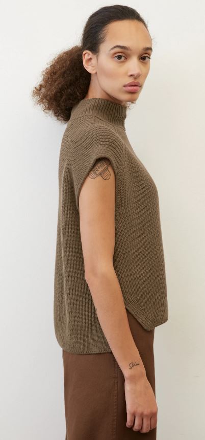 Pullover, sleveless, stand up colla