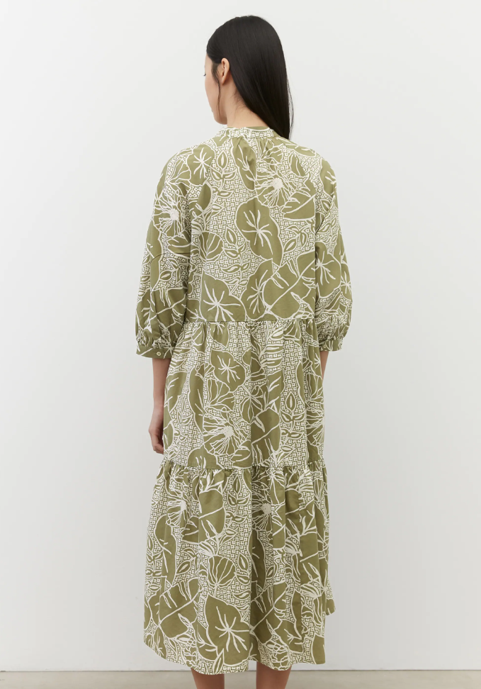 Dress, tiered maxi style, feminine