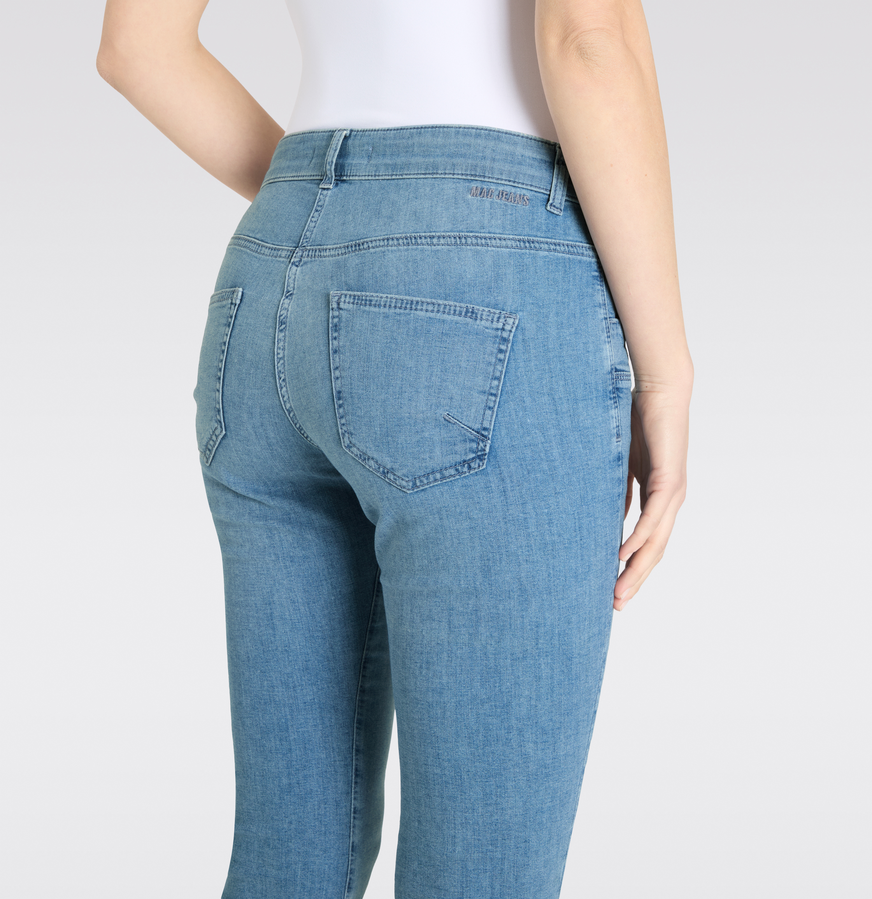 MAC JEANS - CAPRI, Super light denim