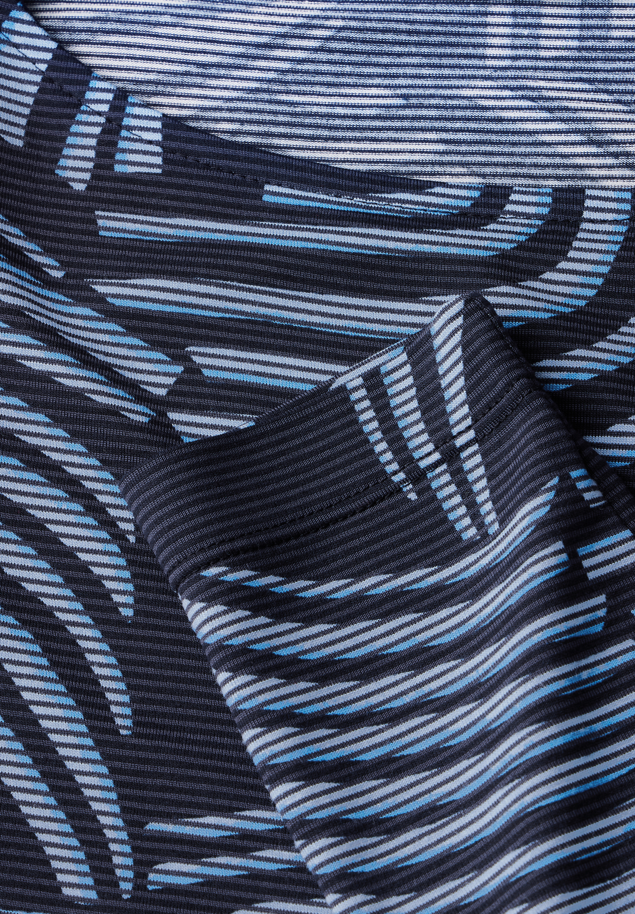 Shirt mit grafischem Muster