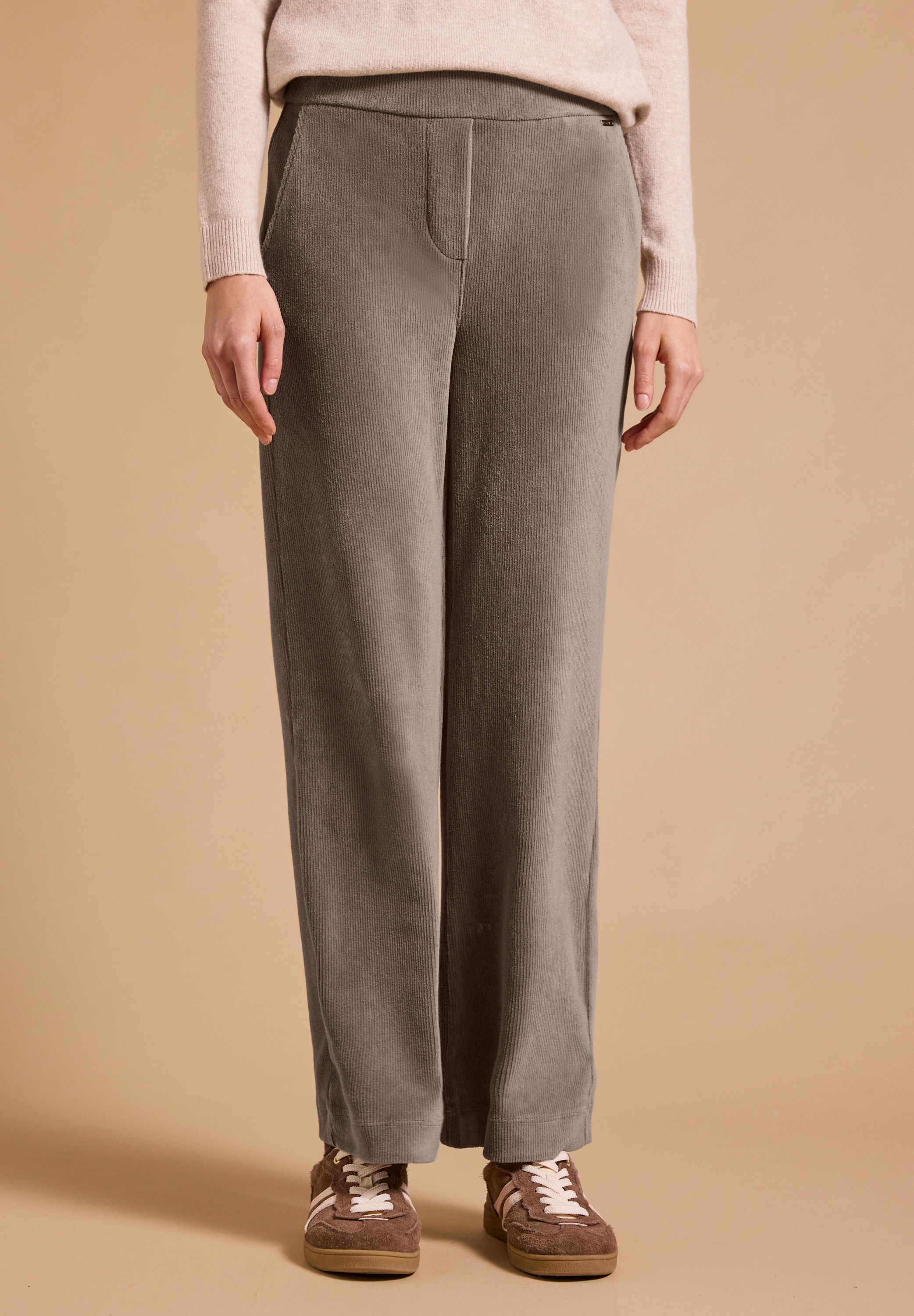 High Waist Straight Leg Hose im Loose Fit