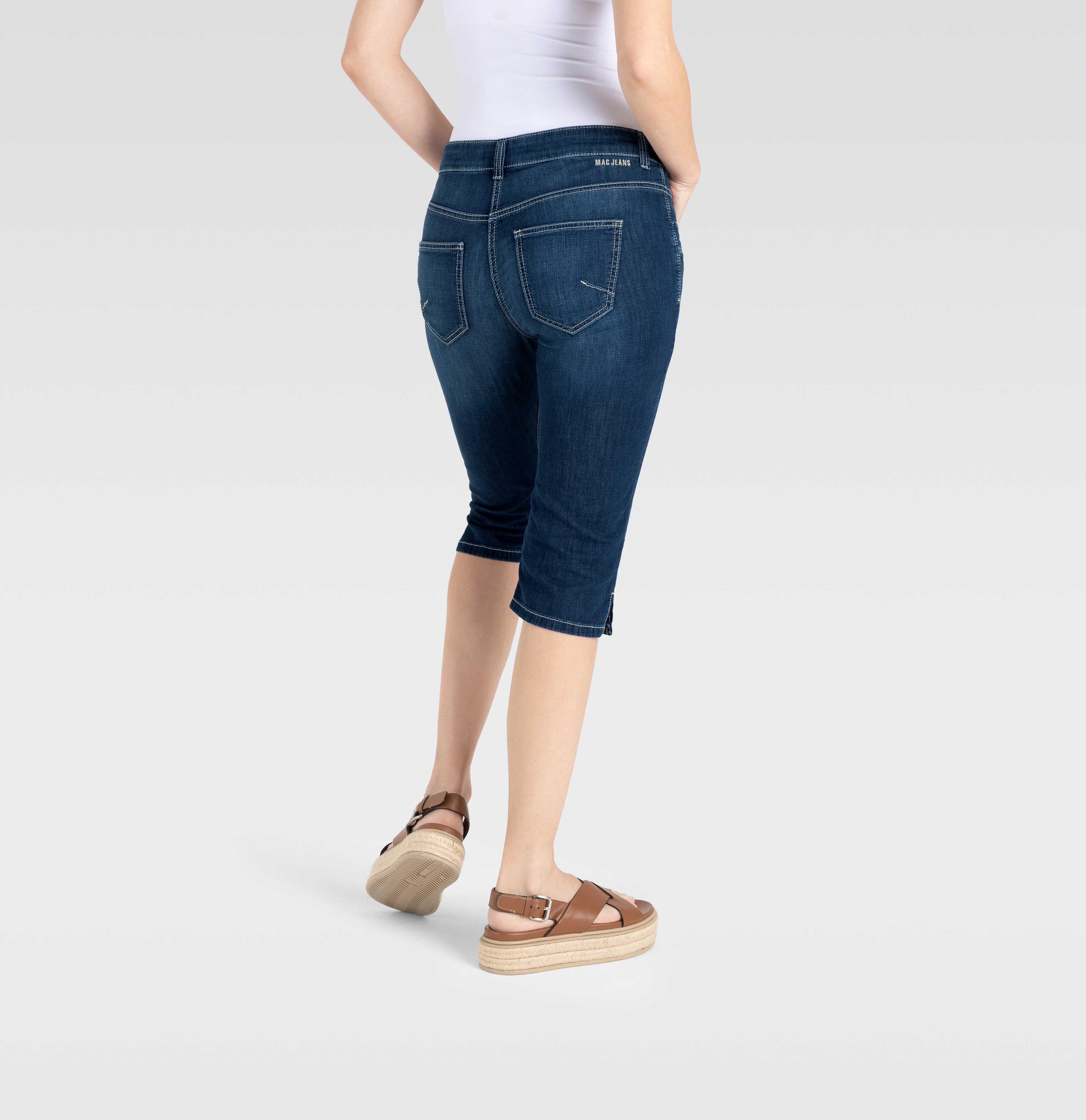 MAC JEANS - CAPRI, Super light denim