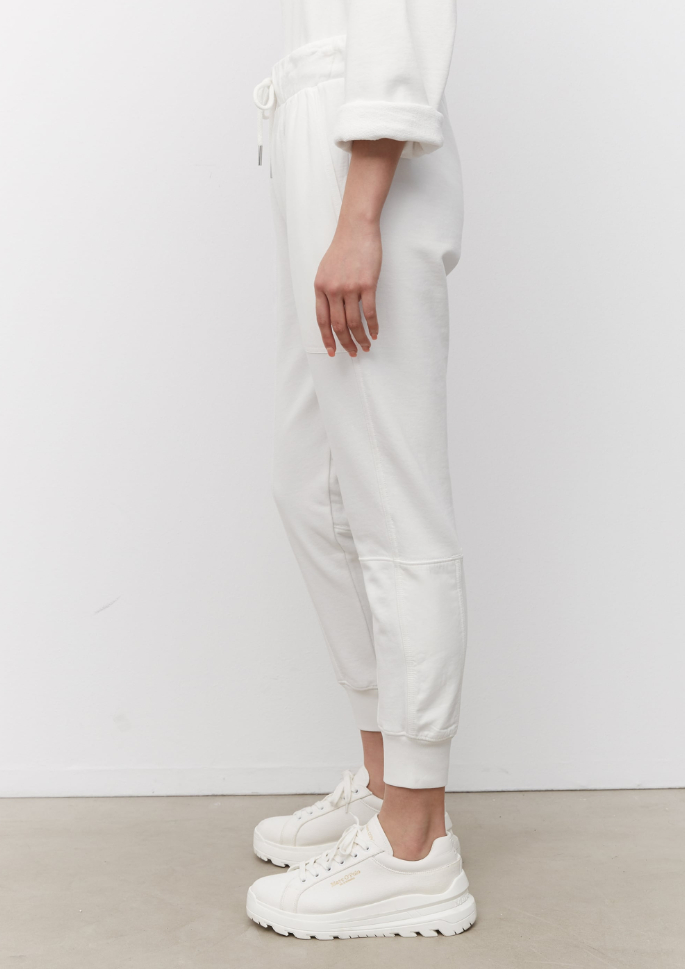 Sweathose aus reiner Bio-Baumwolle in weiss