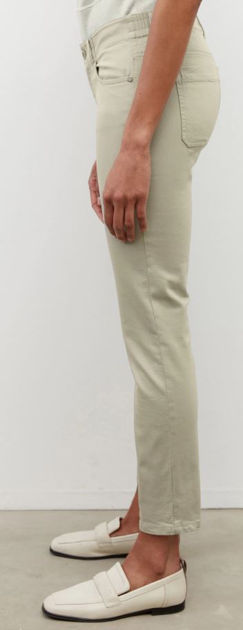 Hose Modell MAVAS slim cropped